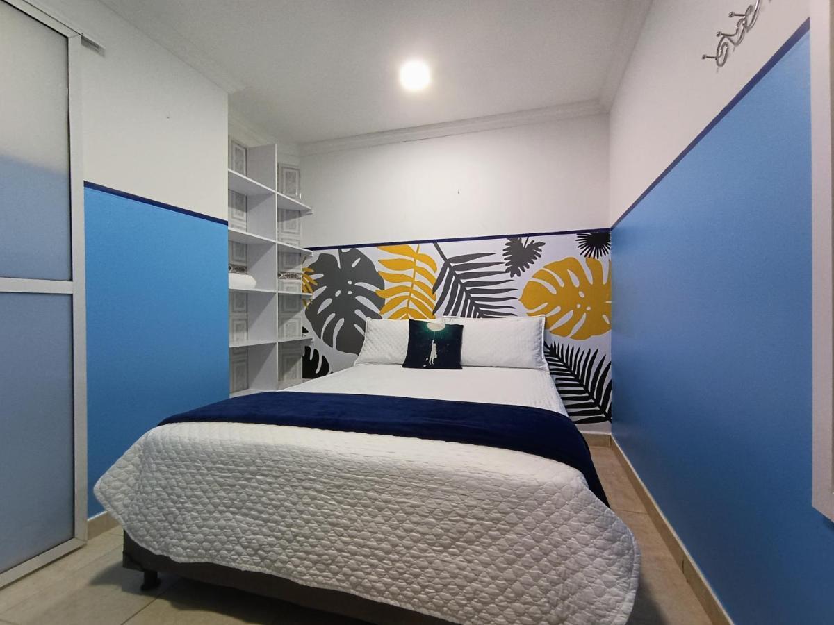 Casa Hotel Manco Mora 메딜린 외부 사진