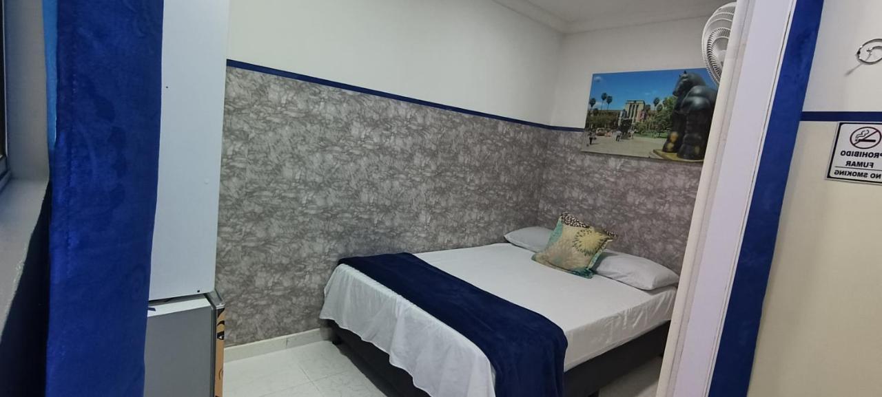 Casa Hotel Manco Mora 메딜린 외부 사진
