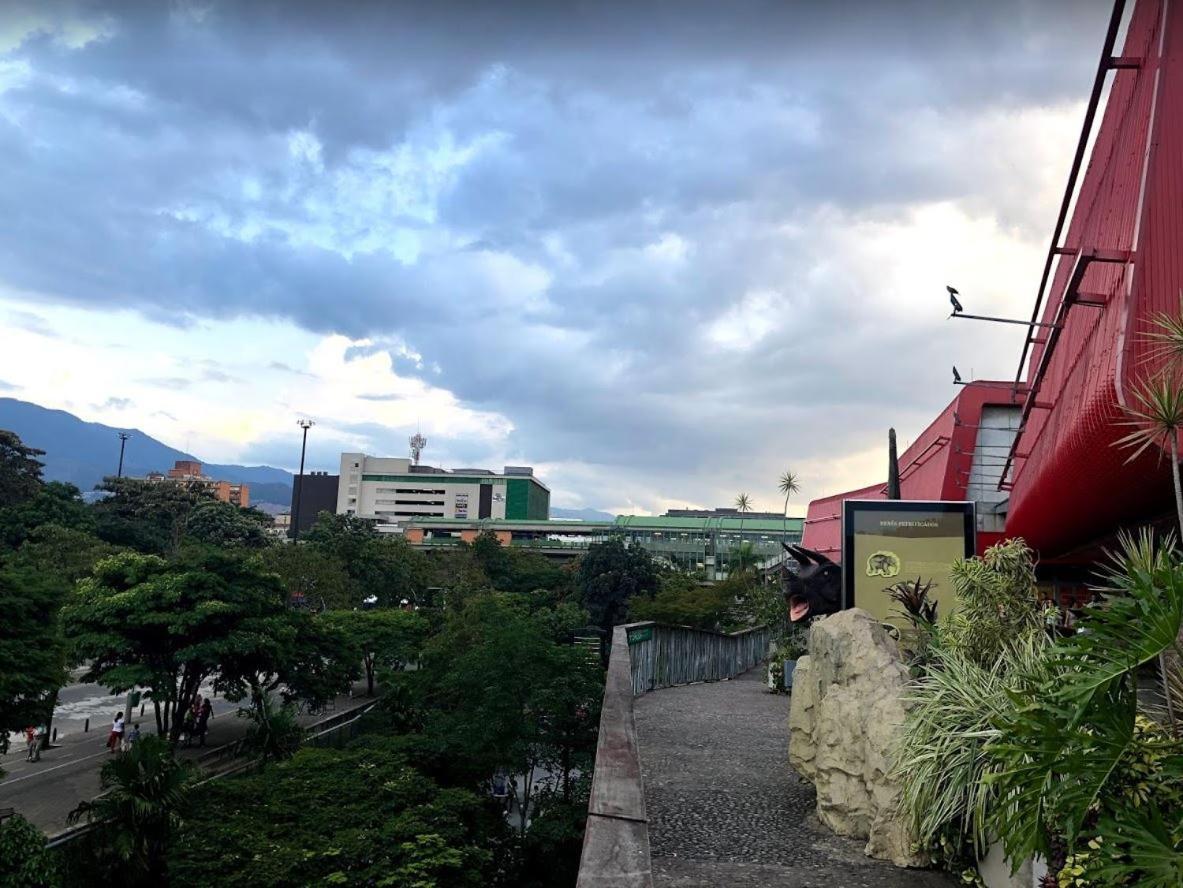 Casa Hotel Manco Mora 메딜린 외부 사진